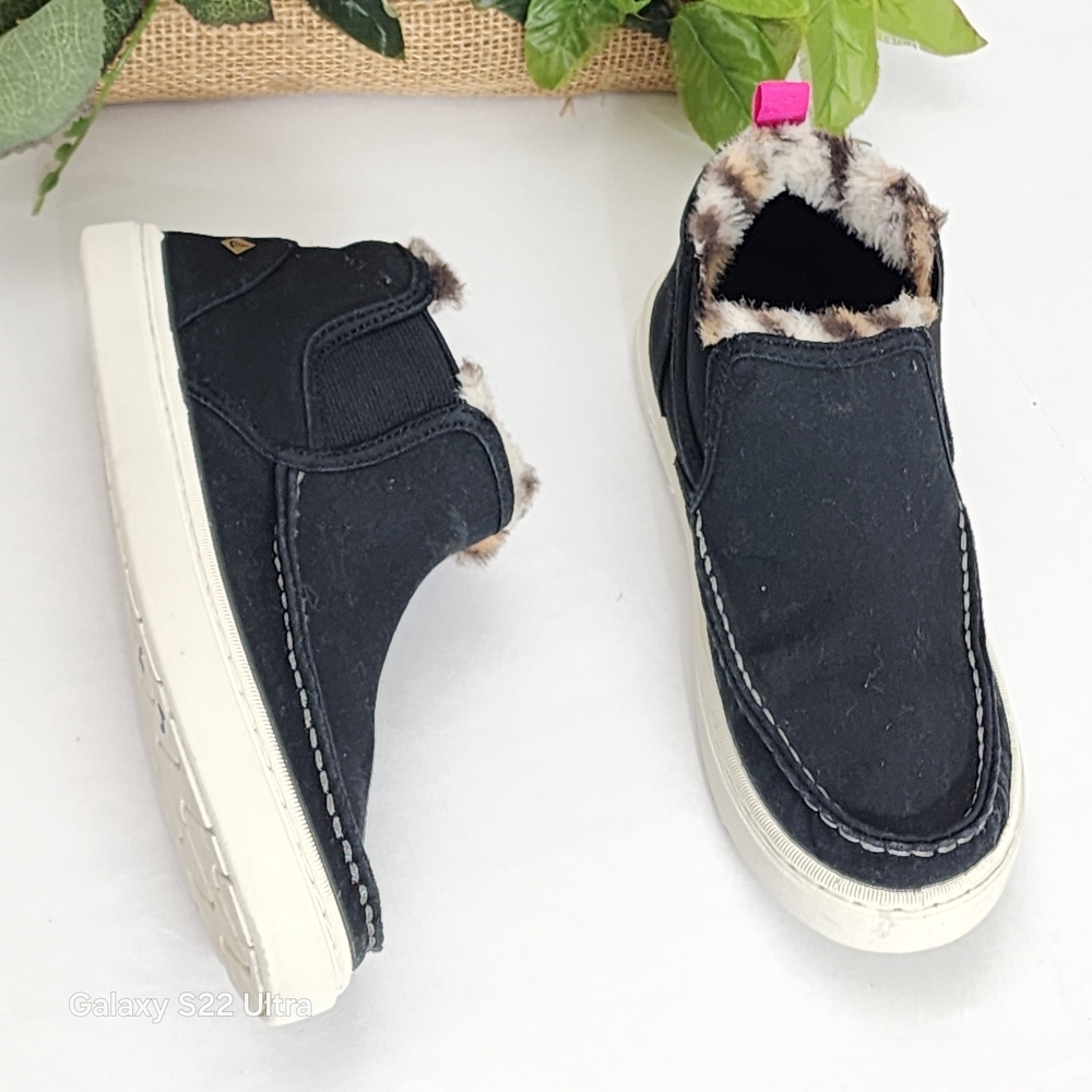 Kids Black Slip-On Sneakers with Faux Fur Lining